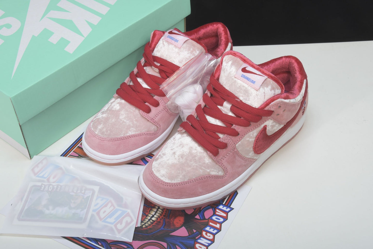 Nike SB Dunk Low StrangeLove Skateboards Sneaker - Premium Velvet Design