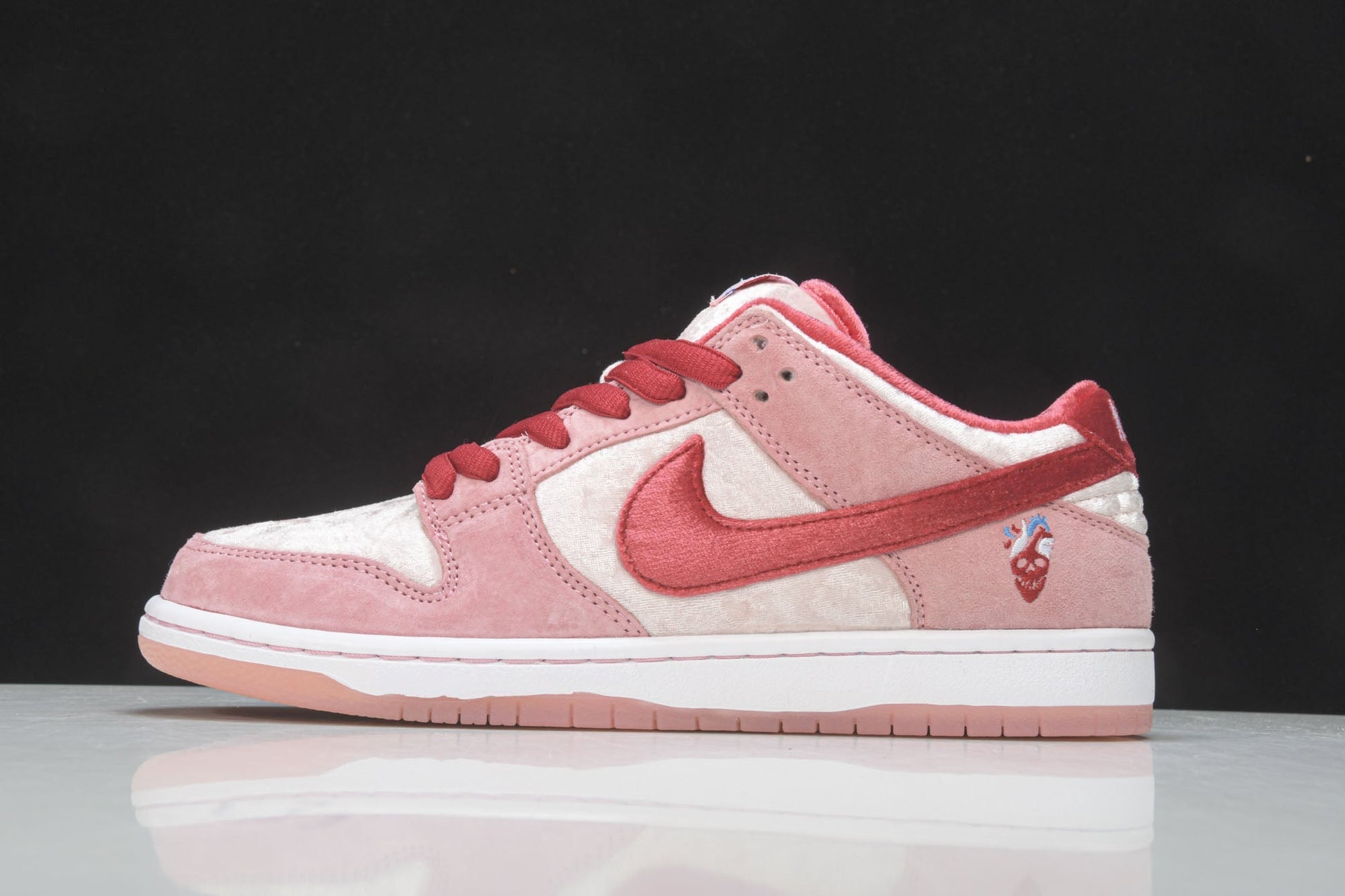 Nike SB Dunk Low StrangeLove Skateboards Sneaker - Premium Velvet Design