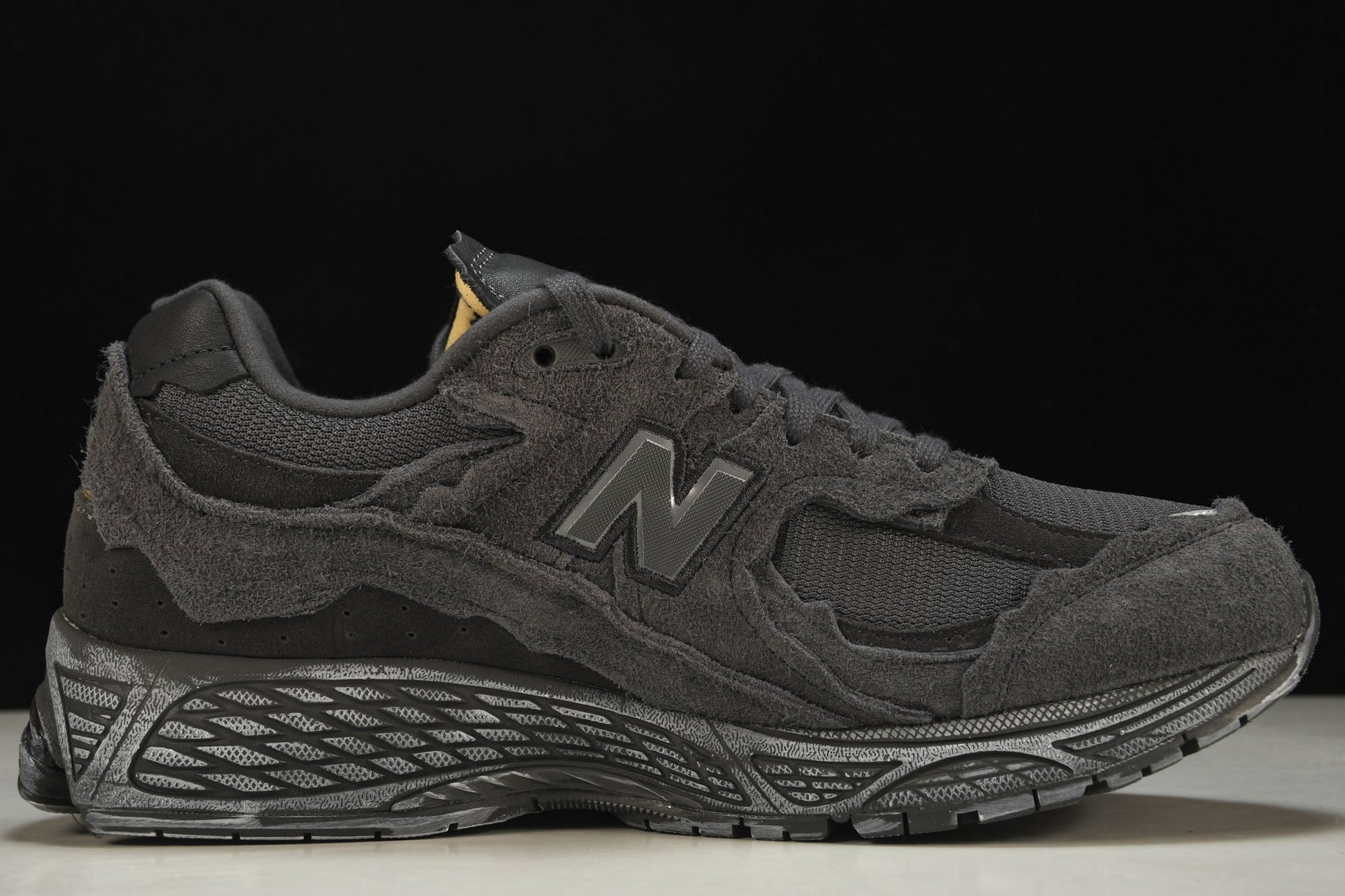 New Balance 2002R Protection Pack Phantom: Rugged Style Comfort Sneaker