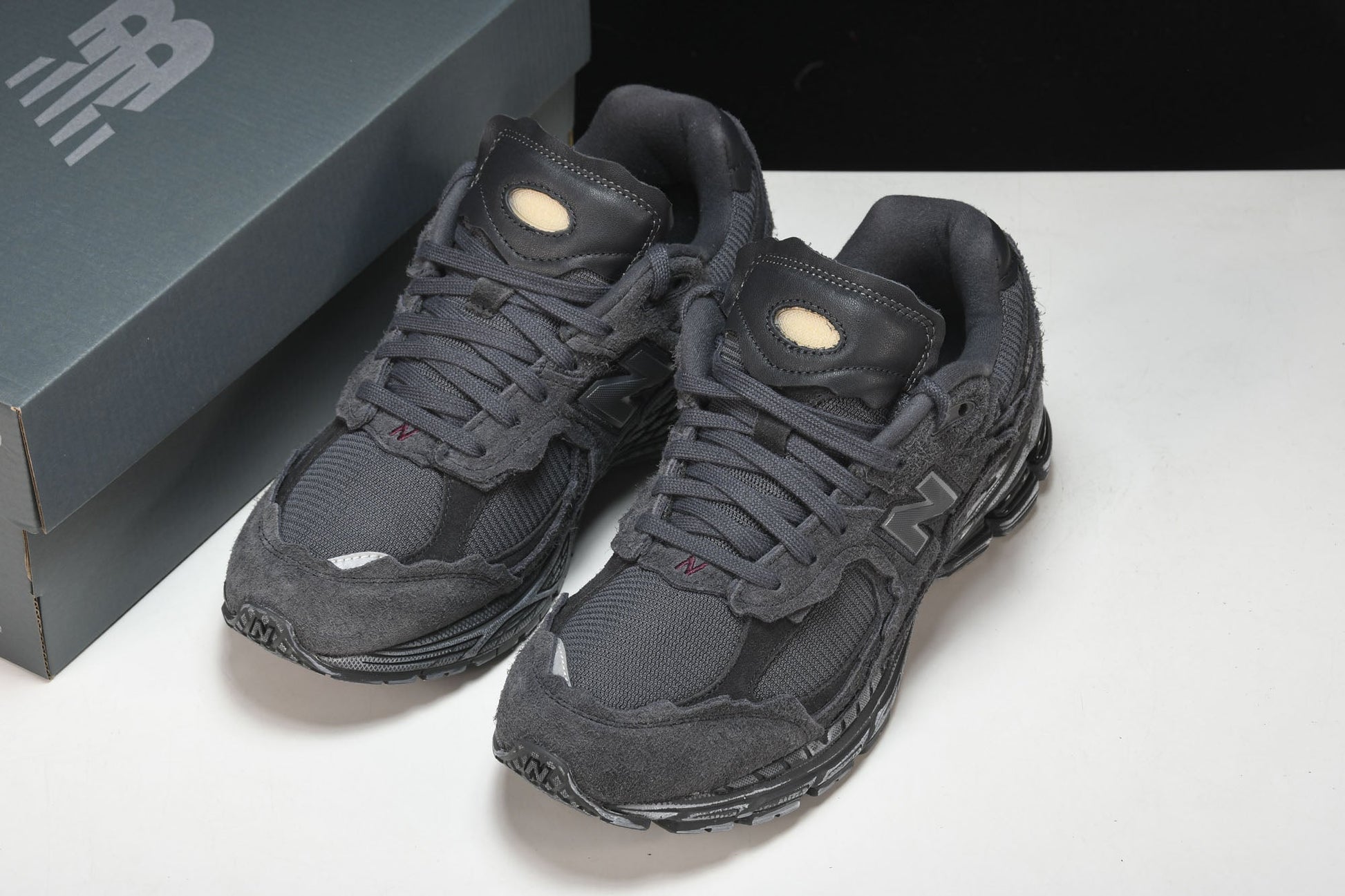 New Balance 2002R Protection Pack Phantom: Rugged Style Comfort Sneaker