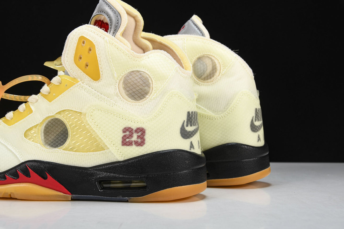 Iconic Air Jordan 5 Retro Off-White Sail Designer Basketball Sneakers